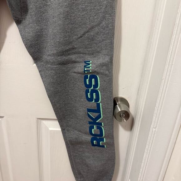Young & Reckless Joggers Sweatpants - Picture 3 of 6